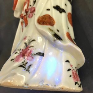 A pair of Chinese famille rose candle holders shaped as court ladies, Qianlong — photo 44
