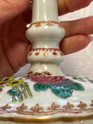 A pair of Chinese famille rose candlesticks with floral design, Qianlong — photo 24