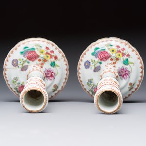 A pair of Chinese famille rose candlesticks with floral design, Qianlong — photo 6