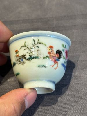 A pair of Chinese famille rose 'chicken' cups, Qianlong mark and of the period — photo 8