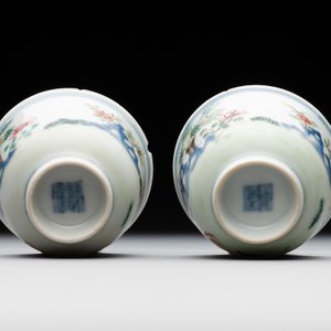 A pair of Chinese famille rose 'chicken' cups, Qianlong mark and of the period — photo 5