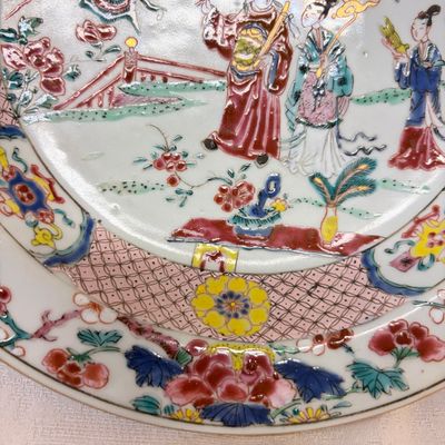 A pair of Chinese famille rose 'Chui Xiao Yin Feng 吹蕭引鳳' plates — 照片 6