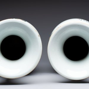 A pair of Chinese famille rose 'Chui Xiao Yin Feng 吹簫引鳳' vases, signed Pan Zhaotang 潘肇唐, dated 1923 — photo 6