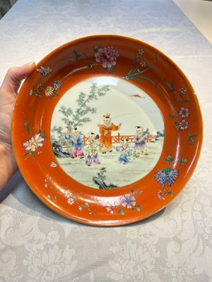 A pair of Chinese famille rose coral-ground 'Playing Boys' plates, Jiaqing marks, Republic — 照片 1