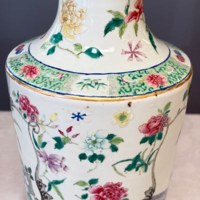 A pair of Chinese famille rose 'Court Lady in a Garden Setting' vases — 照片 27