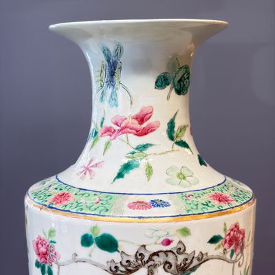 A pair of Chinese famille rose 'Court Lady in a Garden Setting' vases — 照片 29