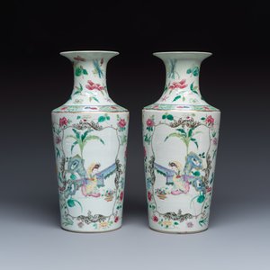 A pair of Chinese famille rose 'Court Lady in a Garden Setting' vases — 照片 4