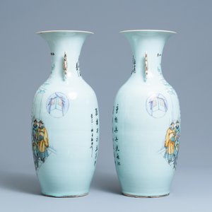 A pair of Chinese famille rose 'court scene' vases, 19/20th C. — photo 2