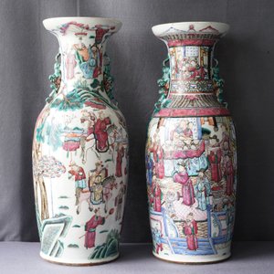 A pair of Chinese famille rose 'court scene' vases, 19th C — 照片 7