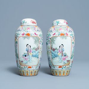 A pair of Chinese famille rose covered jars, Qianlong mark, Republic — photo 3