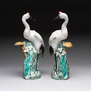 A pair of Chinese famille rose 'crane' groups, 19th C. — 照片 1