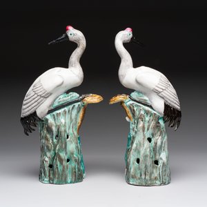 A pair of Chinese famille rose 'crane' groups, 19th C. — 照片 4