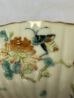 A pair of Chinese famille rose 'Cricket' bowls, Tongzhi marks, 19th C. — photo 6