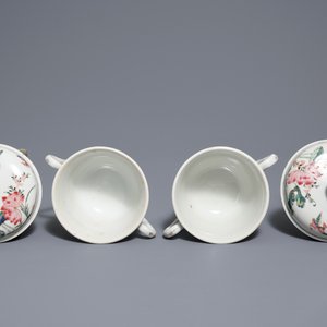A pair of Chinese famille rose cups and covers with lotus flowers and ducks, Yongzheng — photo 5