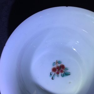 A pair of Chinese famille rose cups and saucers with roosters, Yongzheng, 1723-1735 — photo 11