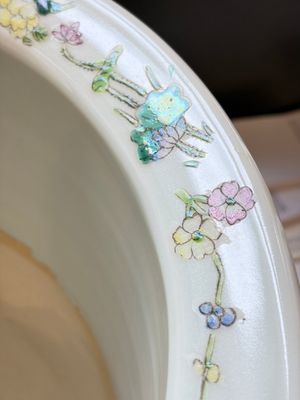 A pair of Chinese famille rose Dayazhai-style 'Dragon' jardinières, 20th C. — photo 2