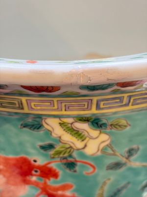 A pair of Chinese famille rose Dayazhai-style 'Dragon' jardinières, 20th C. — photo 5