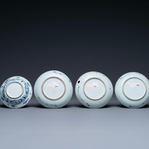 A pair of Chinese famille rose dishes, three blue and white plates and a 'kraak' porcelain 'klapmuts' bowl, Wanli and Qianlong — photo 5