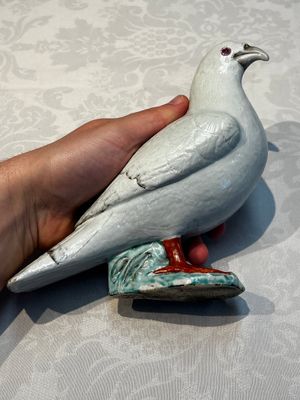 A pair of Chinese famille rose doves, Qianlong — photo 17
