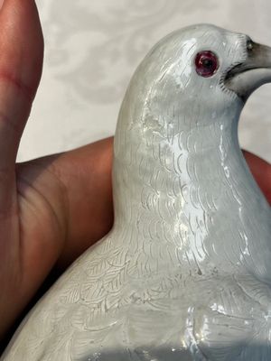 A pair of Chinese famille rose doves, Qianlong — photo 19