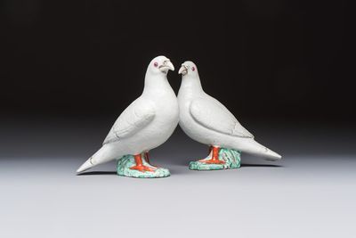 A pair of Chinese famille rose doves, Qianlong