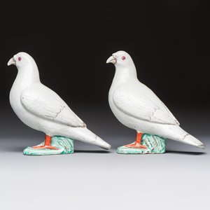 A pair of Chinese famille rose doves, Qianlong — photo 2