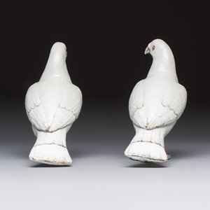 A pair of Chinese famille rose doves, Qianlong — photo 3