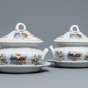 A pair of Chinese famille rose Dutch market armorial tureens on stands, arms of Nauta Beuckens and Swalue accollé, Qianlong — 照片 11