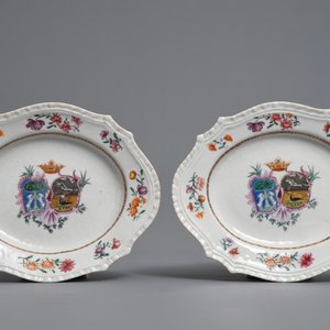 A pair of Chinese famille rose Dutch market armorial tureens on stands, arms of Nauta Beuckens and Swalue accollé, Qianlong — 照片 3