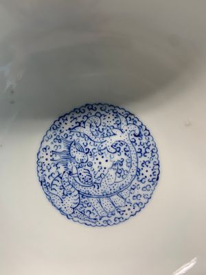 A pair of Chinese famille rose eggshell bowls with floral design, Qianlong mark, 20th C. — photo 16