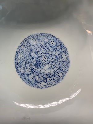 A pair of Chinese famille rose eggshell bowls with floral design, Qianlong mark, 20th C. — photo 7