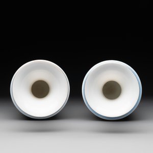 A pair of Chinese famille rose eggshell 'goldfish' vases, 20th C. — photo 5