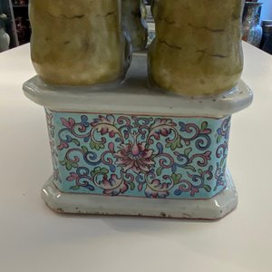 A pair of Chinese famille rose elephant-shaped garden seats, 19/20th C. — photo 14