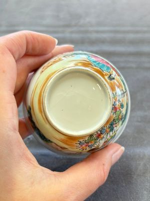 A pair of Chinese famille rose 'European subject' cups and saucers, Qianlong — photo 17