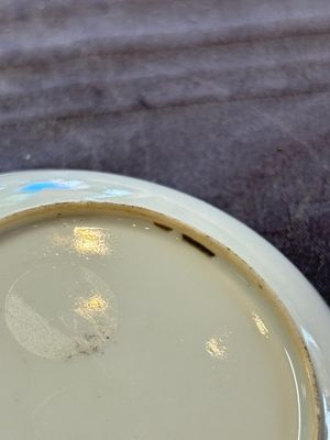 A pair of Chinese famille rose 'European subject' cups and saucers, Qianlong — photo 3