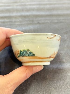 A pair of Chinese famille rose 'European subject' cups and saucers, Qianlong — photo 8