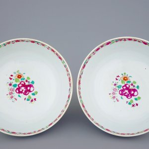 A pair of Chinese famille rose export porcelain bowls, Qianlong, 18th C. — 照片 6