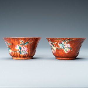 A pair of Chinese famille rose 'faux-bois' cups and saucers, Yongzheng/Qianlong — 照片 6