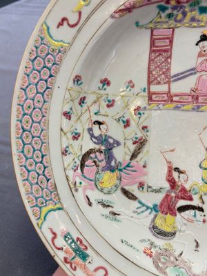 A pair of Chinese famille rose 'General Yang' dishes, Yongzheng — 照片 8