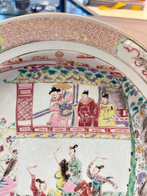 A pair of Chinese famille rose 'General Yang' dishes, Yongzheng — 照片 9