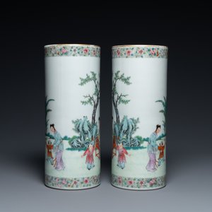 A pair of Chinese famille rose hat stands, 'Lin zhi cheng xiang' mark, Republic — photo 4
