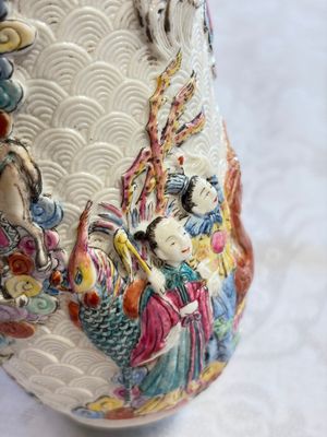 A pair of Chinese famille rose 'Immortals' vases with relief design, Qianlong mark, Republic — photo 11