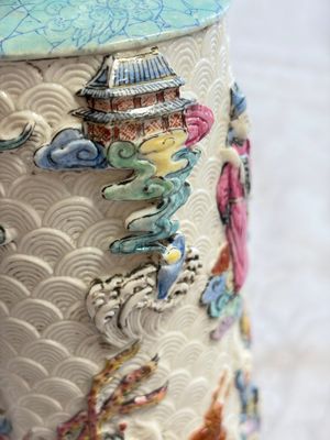 A pair of Chinese famille rose 'Immortals' vases with relief design, Qianlong mark, Republic — photo 12