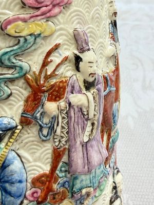 A pair of Chinese famille rose 'Immortals' vases with relief design, Qianlong mark, Republic — photo 24