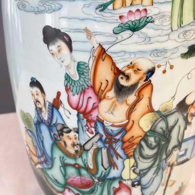 A pair of Chinese famille rose 'Immortals' vases — 照片 9