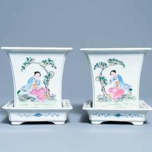 A pair of Chinese famille rose jardinières on stands, Qianlong mark, Republic — photo 2