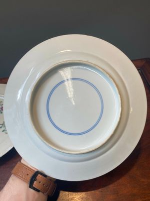 A pair of Chinese famille rose 'Jiangxi Province' plates, endless knot mark, 19/20th C. — photo 22