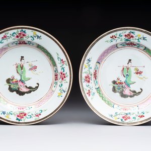 A pair of Chinese famille rose 'Lan Caihe' plates, Yongzheng — photo 1