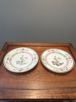 A pair of Chinese famille rose 'Lan Caihe' plates, Yongzheng — photo 1