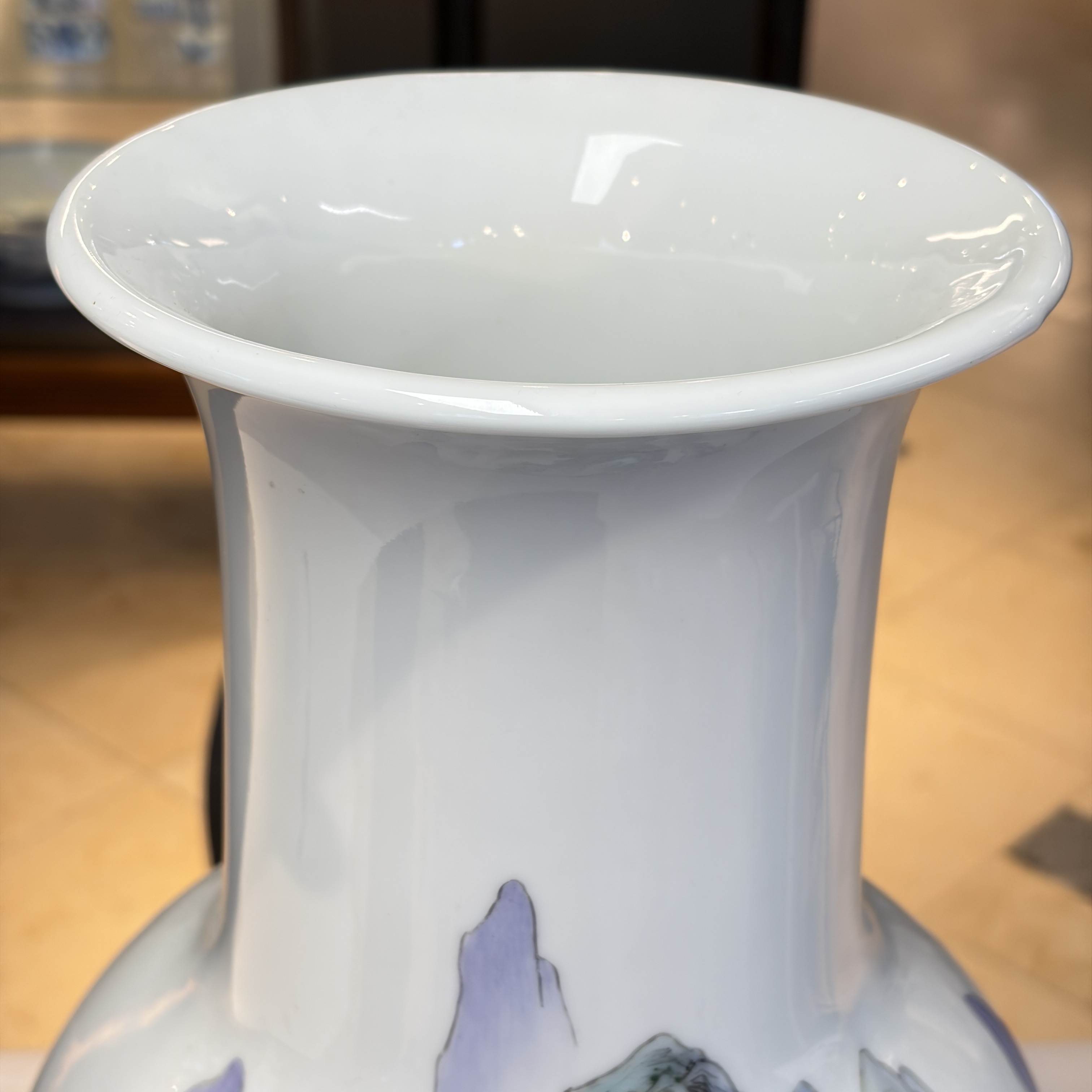 A pair of Chinese famille rose 'Landscape' vases and an 'Immortals' vase — 照片 22